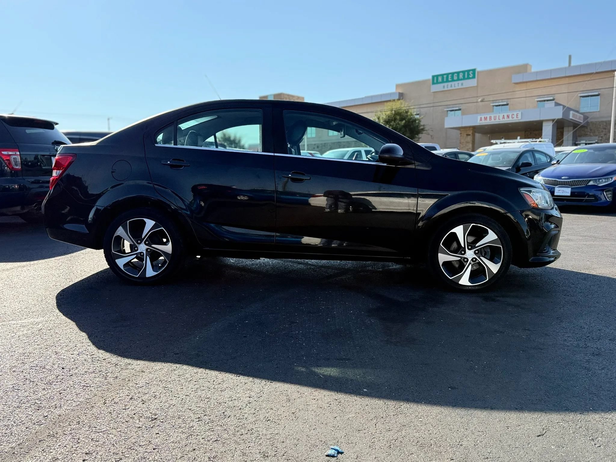 Used 2017 Chevrolet Sonic Premier FWD image 2