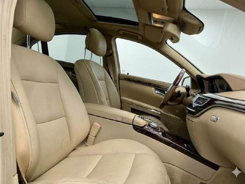 Used 2011 Mercedes-Benz S 550 4MATIC image 12