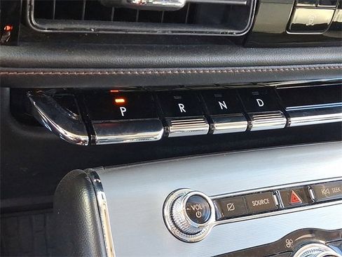 Used 2023 Lincoln Aviator AWD w/ Premium Package image 15