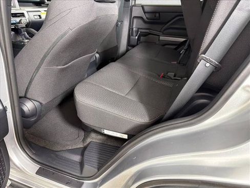 Used 2025 Toyota 4Runner SR5 AWD/4WD image 20