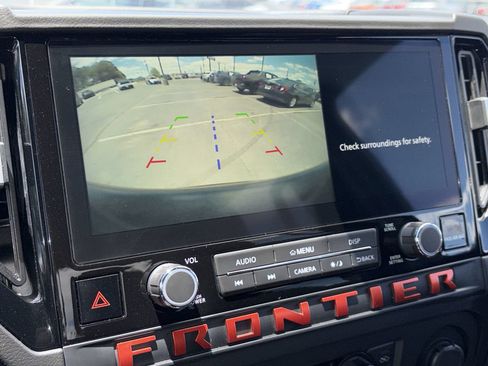 Certified 2025 Nissan Frontier PRO-4X AWD/4WD image 12
