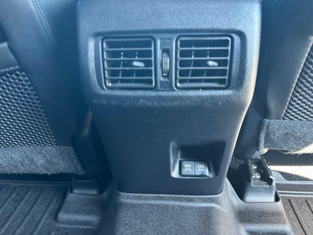 Used 2021 Toyota 4Runner TRD Off-Road Premium AWD/4WD image 37