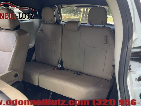 Used 2022 Toyota Sienna Limited FWD image 14