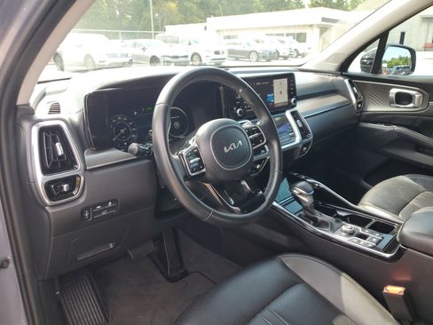 Used 2023 Kia Sorento SX FWD image 18