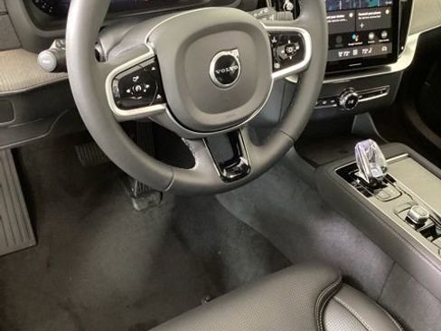 New 2026 Volvo XC90 B6 Ultra w/ Protection Package image 9