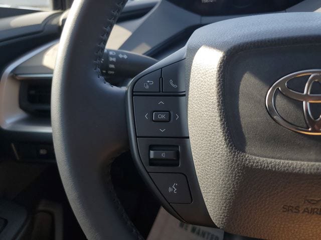 Used 2024 Toyota Prius LE FWD image 23