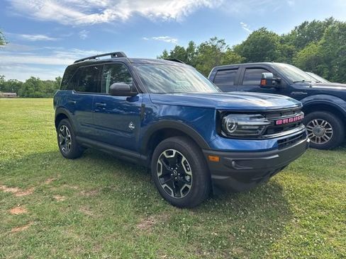 Used 2024 Ford Bronco Sport Outer Banks image 4
