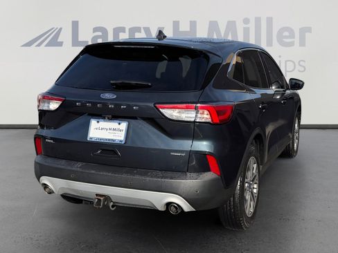 Used 2022 Ford Escape SEL w/ Technology Package image 5