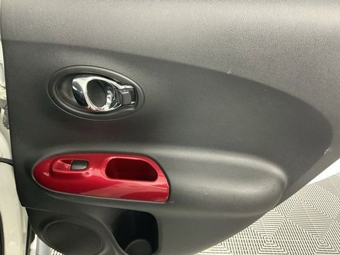 Used 2016 Nissan Juke SL image 11
