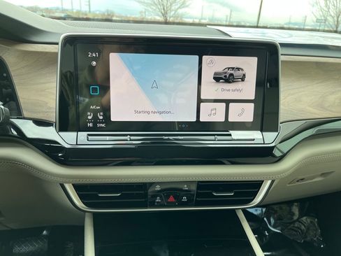 New 2026 Volkswagen Atlas SE image 12