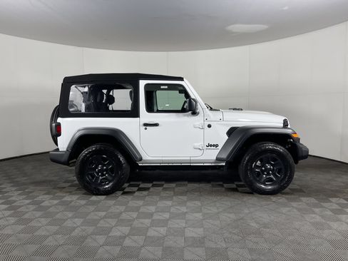 Used 2024 Jeep Wrangler Sport image 5