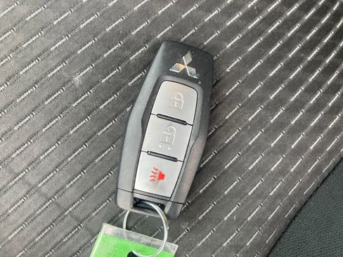 Used 2022 Mitsubishi Outlander ES image 33