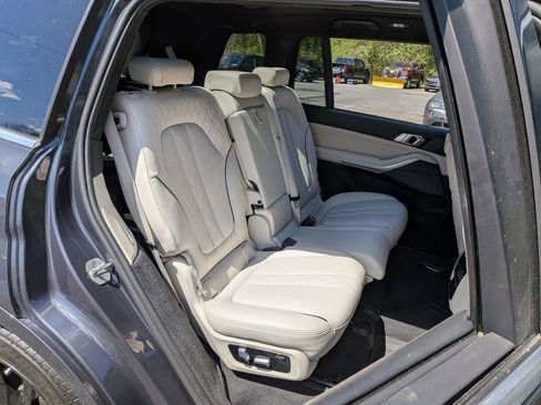 Used 2021 BMW X7 xDrive40i w/ Premium Package AWD/4WD image 24