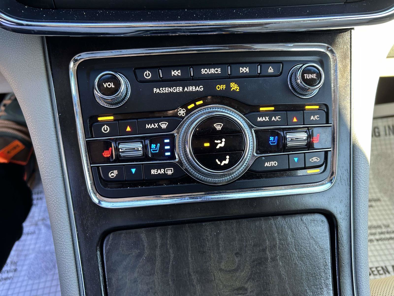 Used 2020 Lincoln Continental Reserve w/ Luxury Package FWD image 24