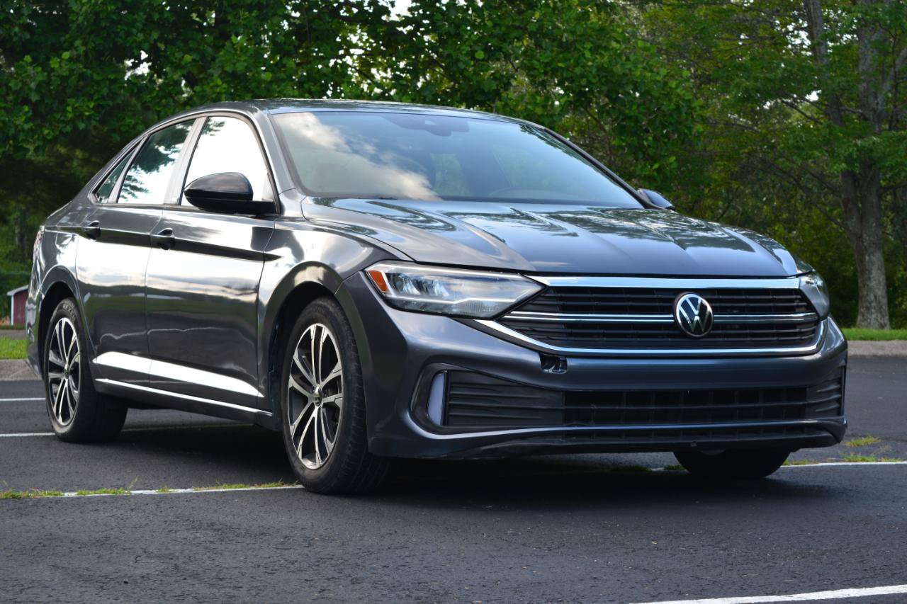 Used 2023 Volkswagen Jetta Sport FWD image 3