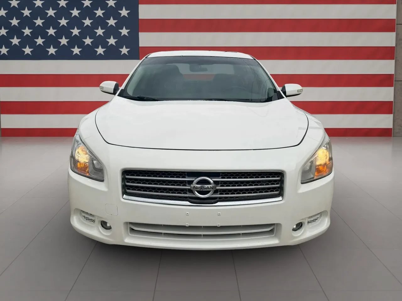 Used 2011 Nissan Maxima 3.5 SV w/ Monitor Pkg FWD image 2