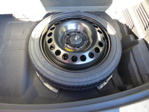 Used 2024 Chevrolet TrailBlazer RS w/ Driver Confidence Package image 37