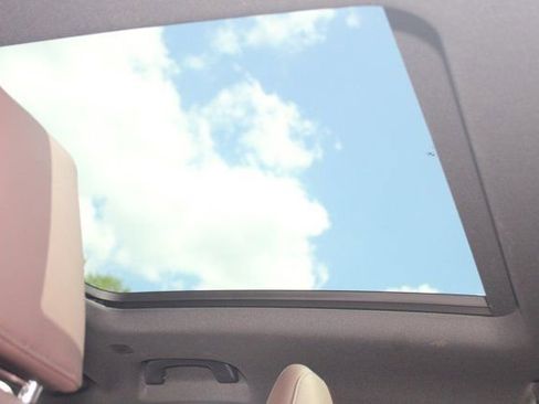 Used 2025 BMW X2 xDrive28i w/ Premium Package image 25