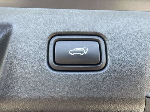 Used 2025 Hyundai Tucson Limited FWD image 28