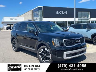 Certified 2025 Kia Telluride EX w/ EX Captain's Chair Package