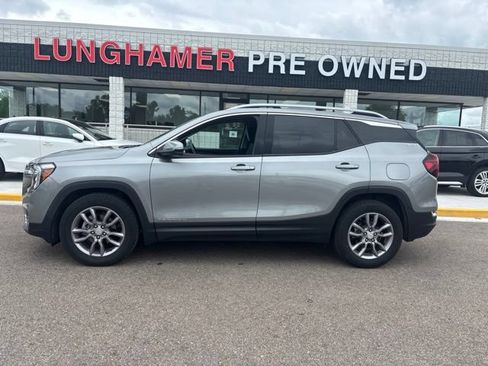 Used 2023 GMC Terrain SLT w/ LPO, Floor Liner Package FWD image 11