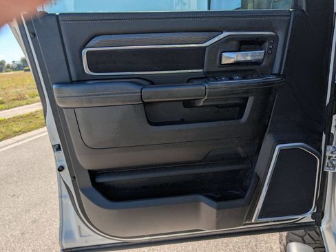 Used 2024 RAM 3500 Laramie w/ Night Edition image 12