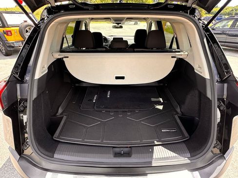 Used 2023 Nissan Rogue SV FWD image 10