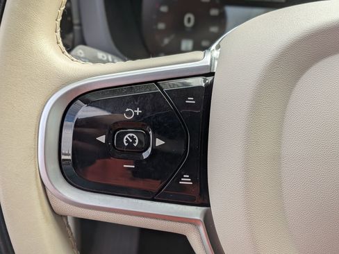 Used 2021 Volvo XC60 T6 Inscription w/ Protection Package Premier image 28