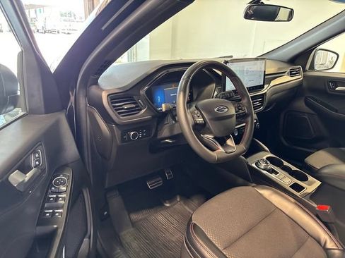 Used 2023 Ford Escape ST-Line w/ Tech Pack #1 FWD image 6