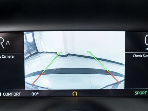 Used 2026 McLaren 750S RWD image 16