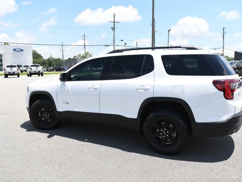 Used 2022 GMC Acadia AT4 w/ Technology Package AWD/4WD image 6