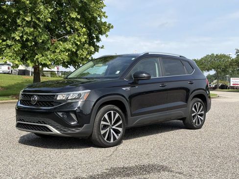 Used 2022 Volkswagen Taos SE AWD/4WD image 9