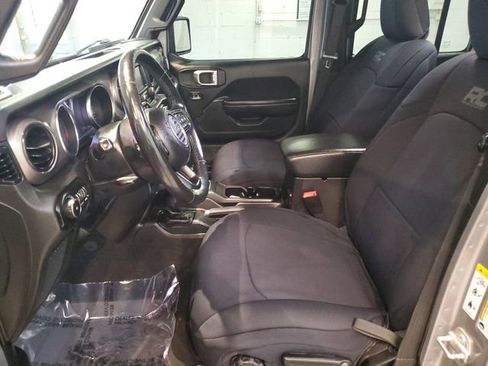 Used 2019 Jeep Wrangler Unlimited Sport S image 9