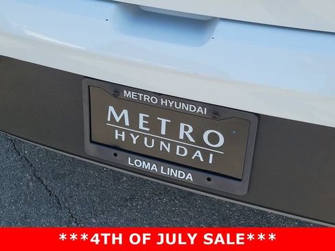Used 2025 Hyundai Venue SEL FWD image 29