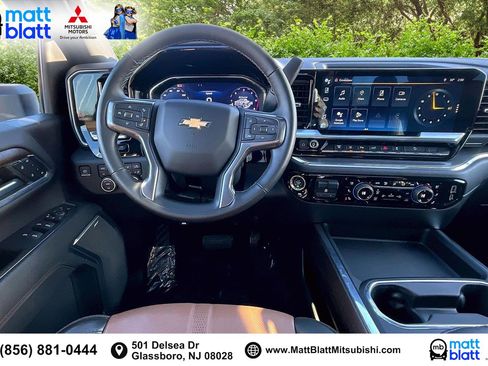 Used 2024 Chevrolet Silverado 2500 High Country w/ High Country Premium Package image 6