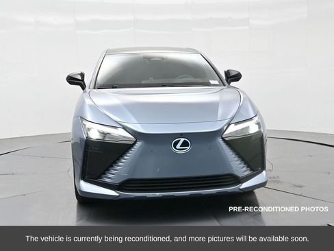 Used 2023 Lexus RZ 450e Premium image 3