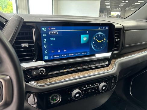 Used 2024 Chevrolet Silverado 1500 LT AWD/4WD image 16