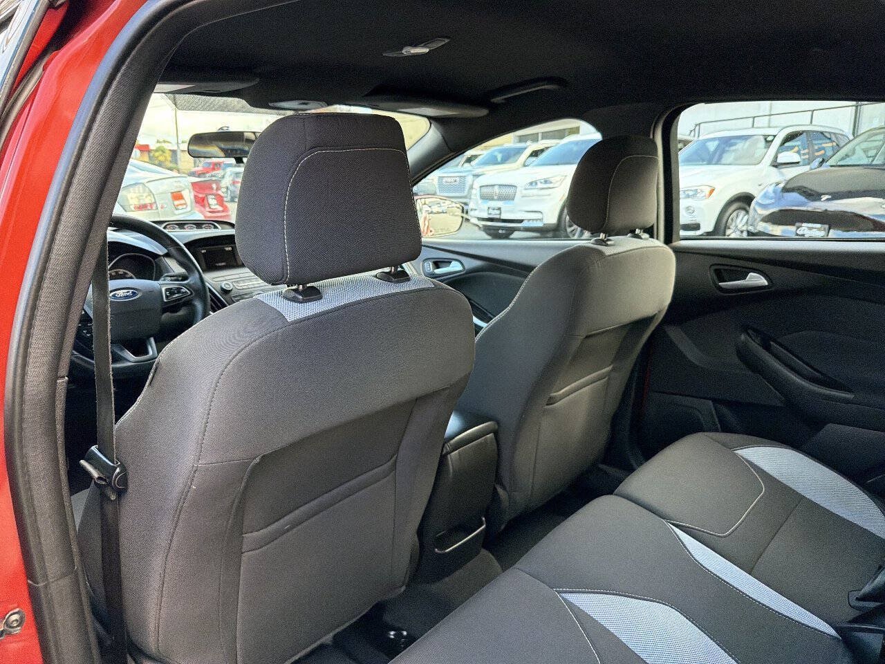 Used 2018 Ford Focus ST FWD image 25