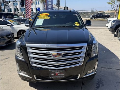 Used 2016 Cadillac Escalade Platinum AWD/4WD image 9