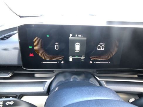 New 2026 Kia Carnival EX image 15