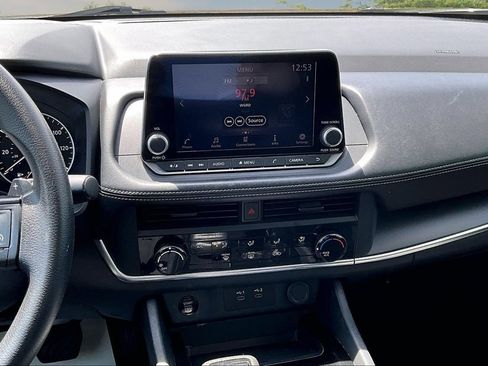 Used 2024 Nissan Rogue S AWD/4WD image 6