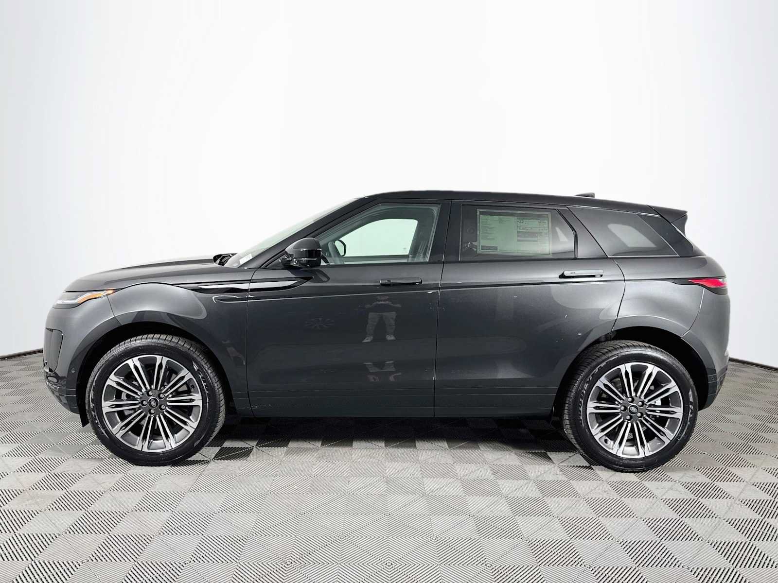 New 2026 Land Rover Range Rover Evoque S AWD/4WD image 8
