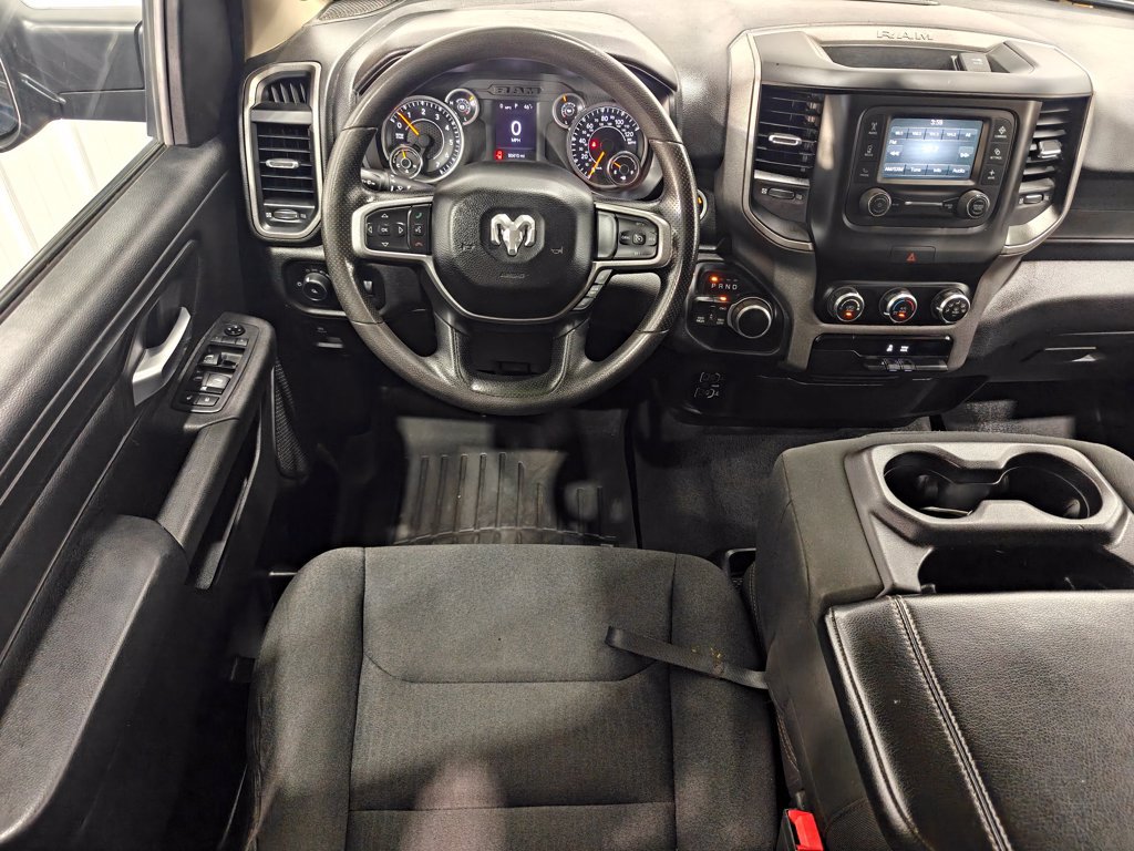 Used 2019 RAM 1500 Tradesman w/ SXT Appearance Group AWD/4WD image 4