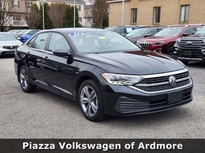 Used 2023 Volkswagen Jetta SE w/ Panoramic Sunroof Package