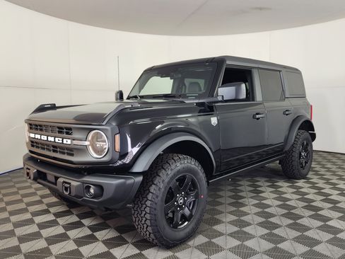 New 2025 Ford Bronco Big Bend w/ Black Diamond Package image 3