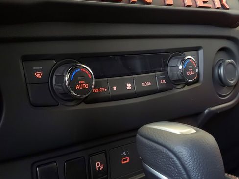 New 2025 Nissan Frontier Pro-X image 26