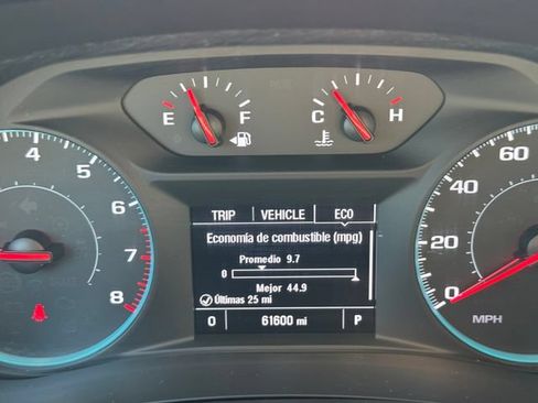 Used 2023 Chevrolet Traverse LT FWD image 25