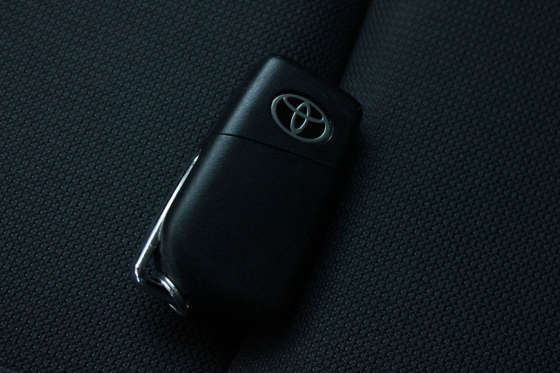 Used 2025 Toyota Corolla LE FWD image 49