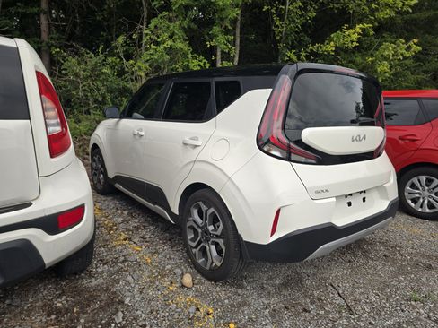 Used 2025 Kia Soul EX FWD image 2