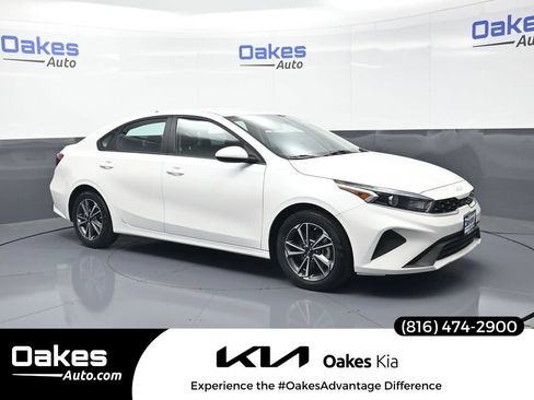 Certified 2024 Kia Forte LXS FWD image 1